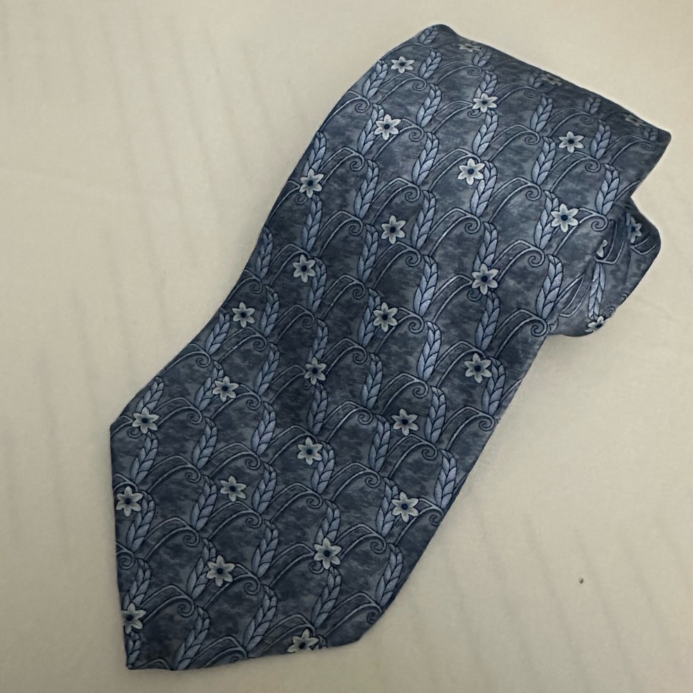 Lanvin
 Floral pattern-jacquard silk tie